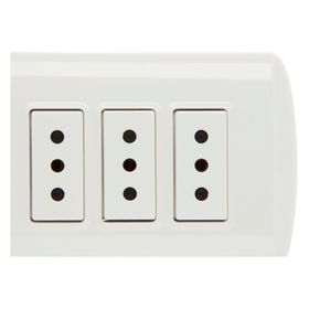 Toma corriente triple 10 a modus blanco Bticino