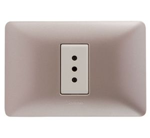 Toma corriente simple matix beige Bticino