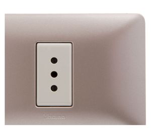 Toma corriente simple matix beige Bticino