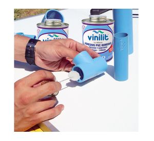 Adhesivo PVC 240 cc humedad con aplicador Vinilit