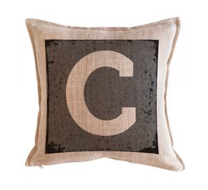 Cojín 45x45 cm Letra fondo gris C arena