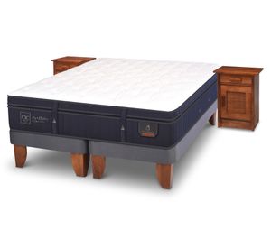Cama Europea King Super Premium + veladores Milán Cic