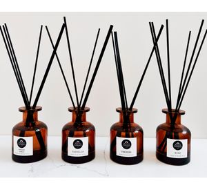 Aromatizador con varillas manzana canela 150 ml