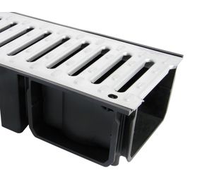 Canaleta PVC + rejilla galvanizada tráfico peatonal A15