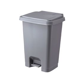 Basurero pedal frontal gris 25 lt