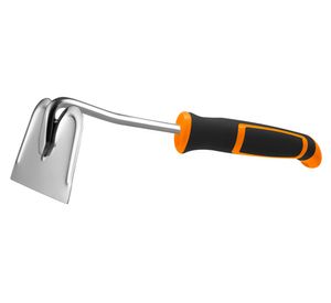 Azada manual jardín