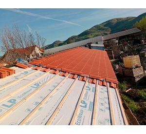 Teja de arcilla Wave 26x42 cm terracota