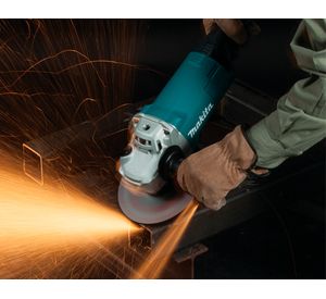 Esmeril angular GA7060 2200 W 7'