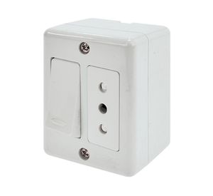 Casquete interruptor simple + toma corriente 9/12 blanco 10A
