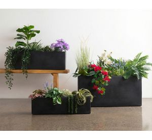 Macetero Patagonia bajo negro 18x16.5x65 cm