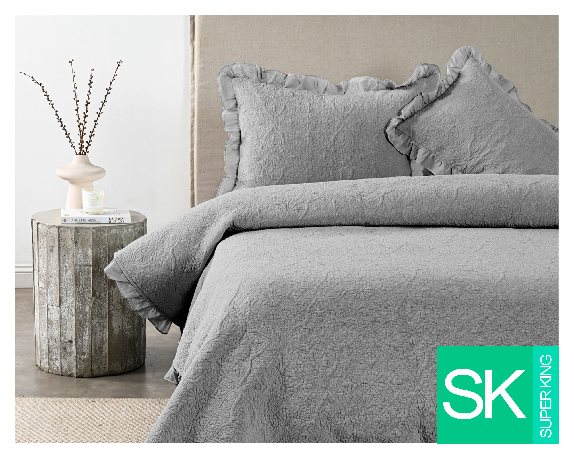 Royal Supreme Quilt Liso Ruffle gris Súper King
