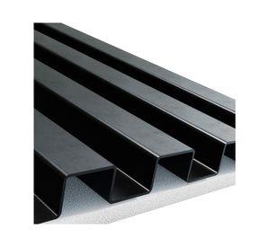 Panel aislante Crown Plus negro 37.34x240 cm