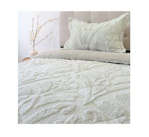Cubrecama Jacquard beige 1.5 plazas