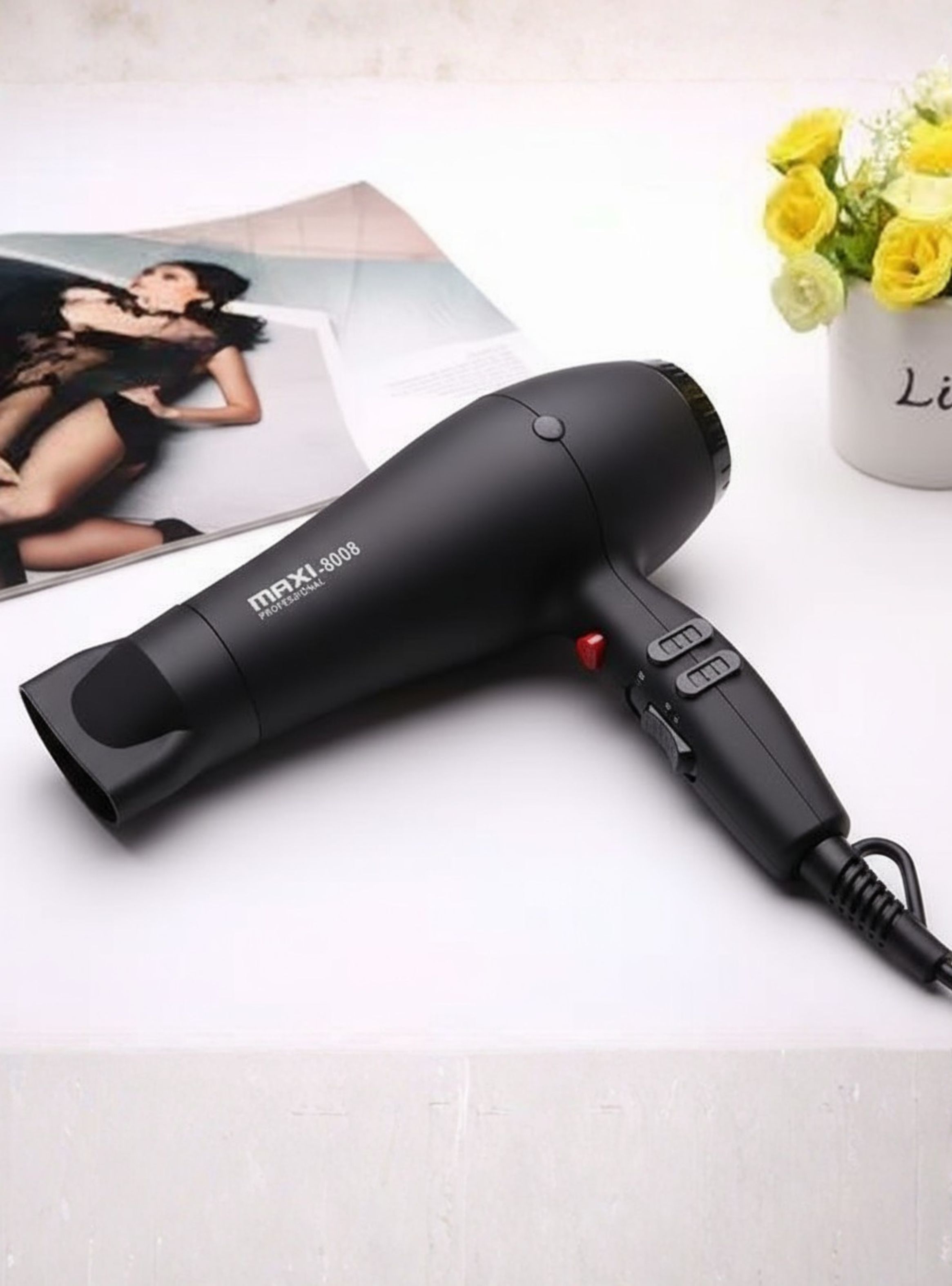Secador De Pelo Cabello Premium Profesional 3000W de potencia Maxi-8008 Negro a $9.990
