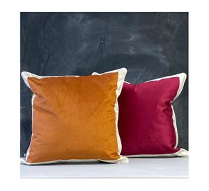 Cojín Pantone 7420 Carmín 60x60 cm