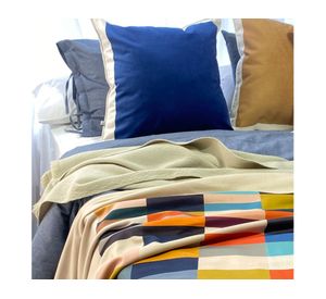 Cojín Pantone 7694 Catalina 60x60 cm