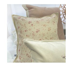 Cojín 45x45 cm Alicia 4 crudo