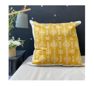 Cojín Batik mostaza 60x60 cm